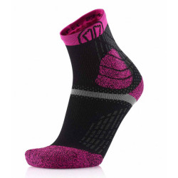 TRAIL PROTECT BLACK/PINK: Socks – www.e-podiatech.com