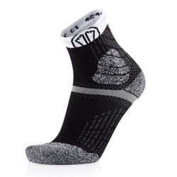 TRAIL PROTECT BLACK/WHITE: Socks – www.e-podiatech.com